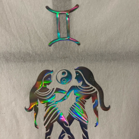 GEMINI Holographic Lady Twins T Shirt - Picture 6 of 6